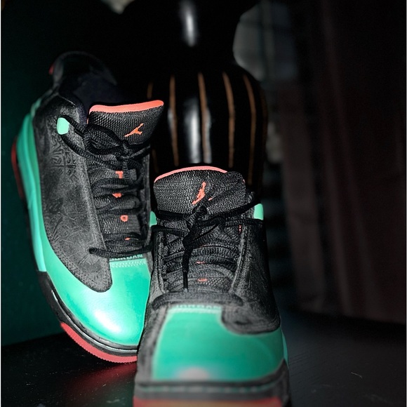 Jordan Dub Zero GG in Black/infrared 23/verde size 5 - Picture 3 of 4